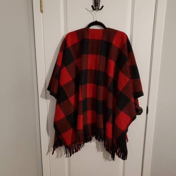 MARINA LUNA Black Reversible Fringe Shawl Poncho - Picture 2 of 5